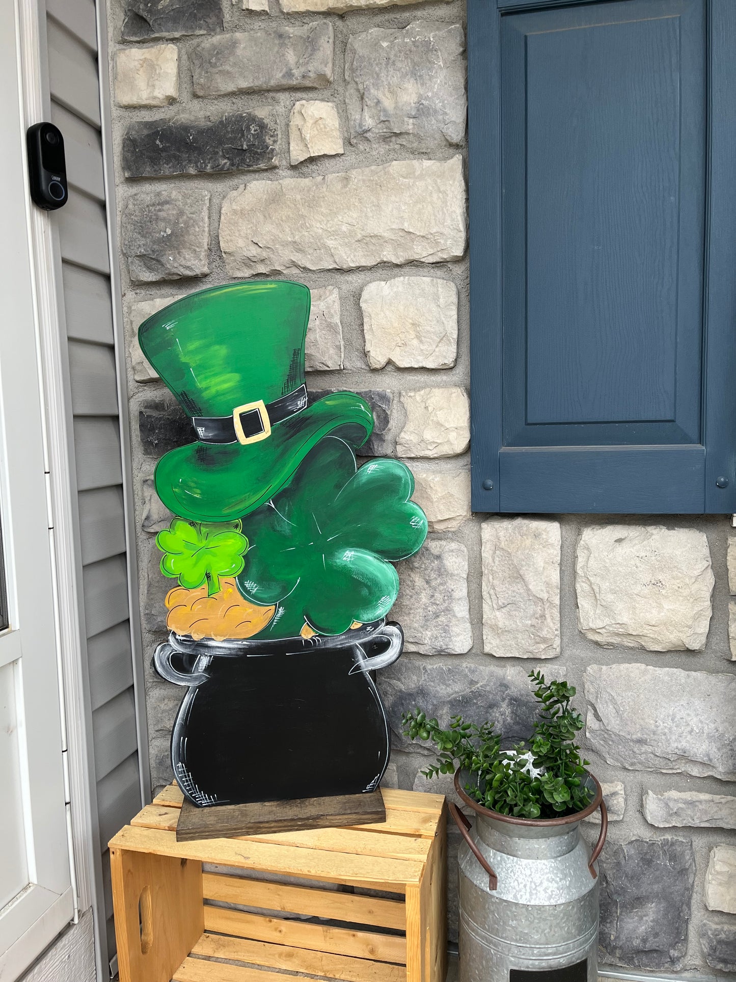 St Patrick’s day Lucky pot of gold decor