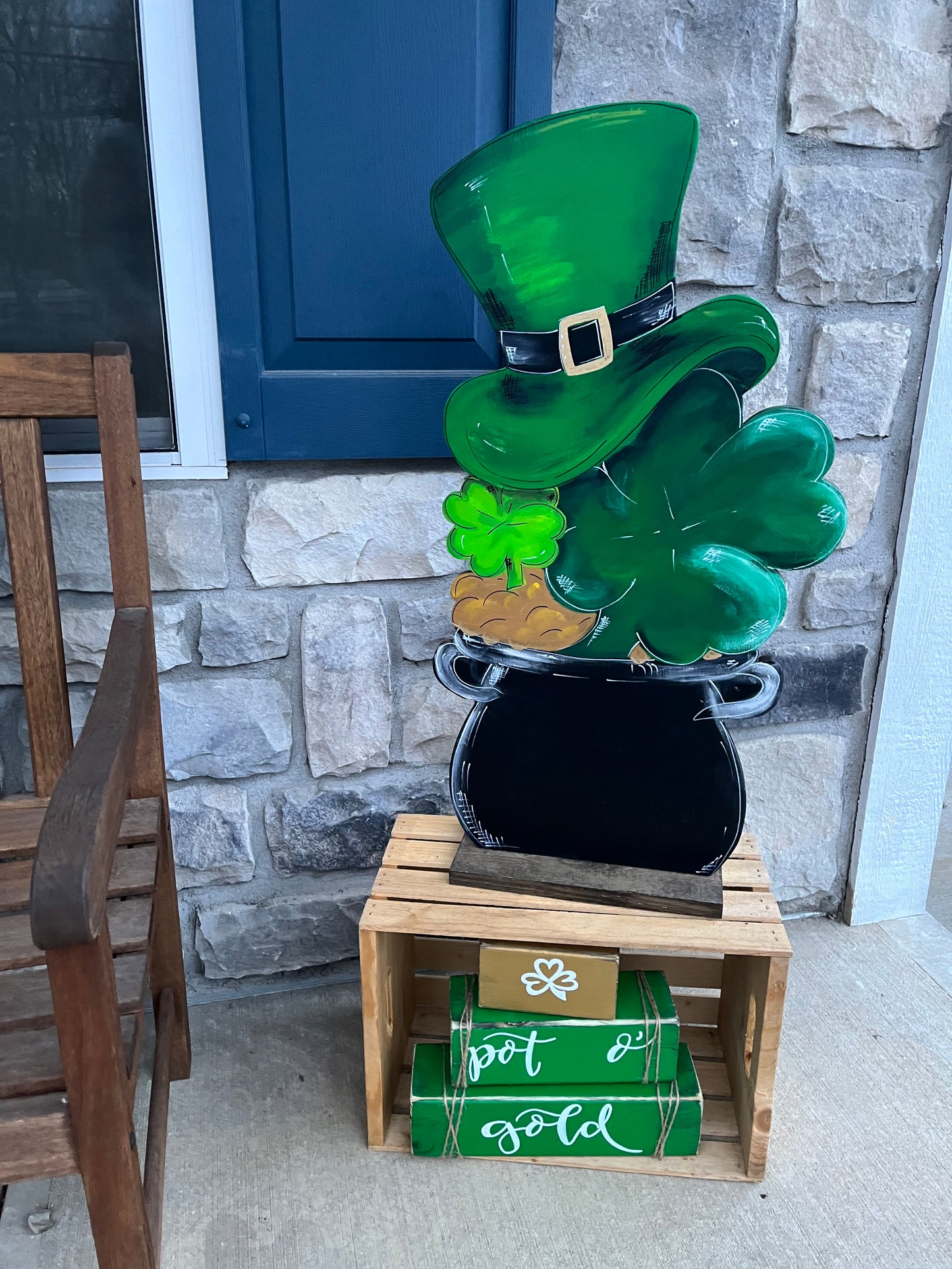 St Patrick’s day Lucky pot of gold decor