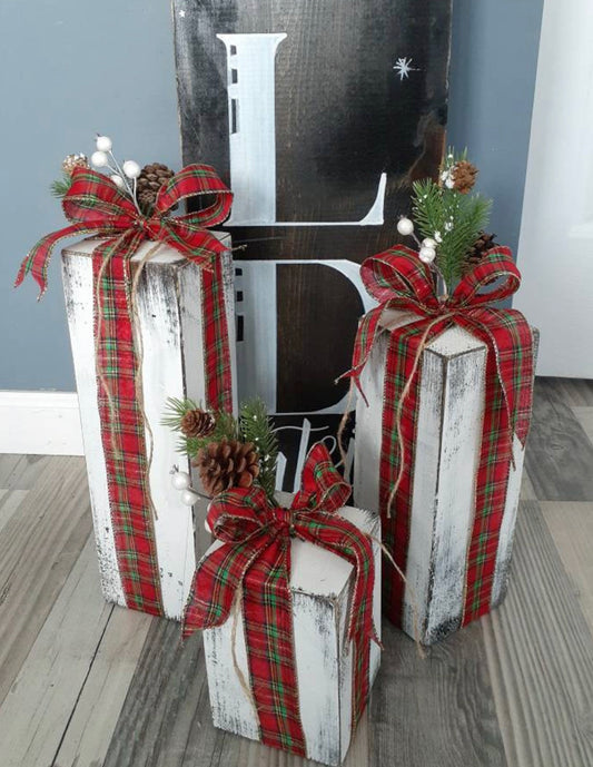 Christmas decorative Wood block presents