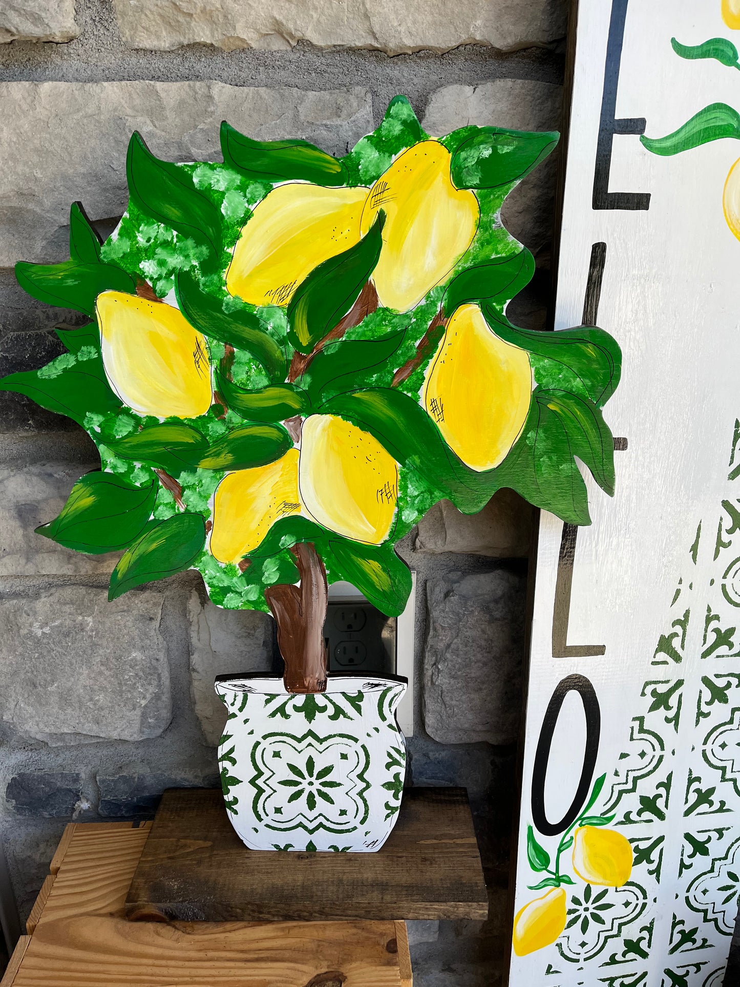 Summer lemon yard art. Spring Summer decor. Wood lemon tree. Garden decor. Porch Daliah decor. Large wood flowers.